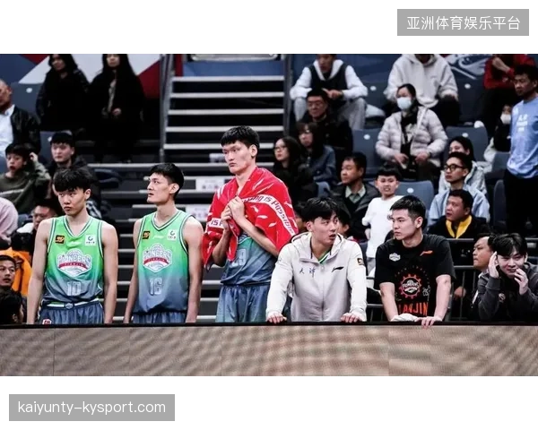 杨瀚森连场爆炸引发防线震荡，影响或难以估量